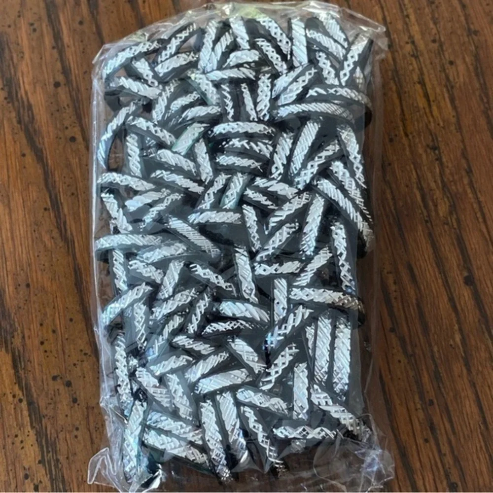 NEW Fine Fashion Unisex Lightweight Aluminum 100 Piece Ring Lot (Black & Silver)
